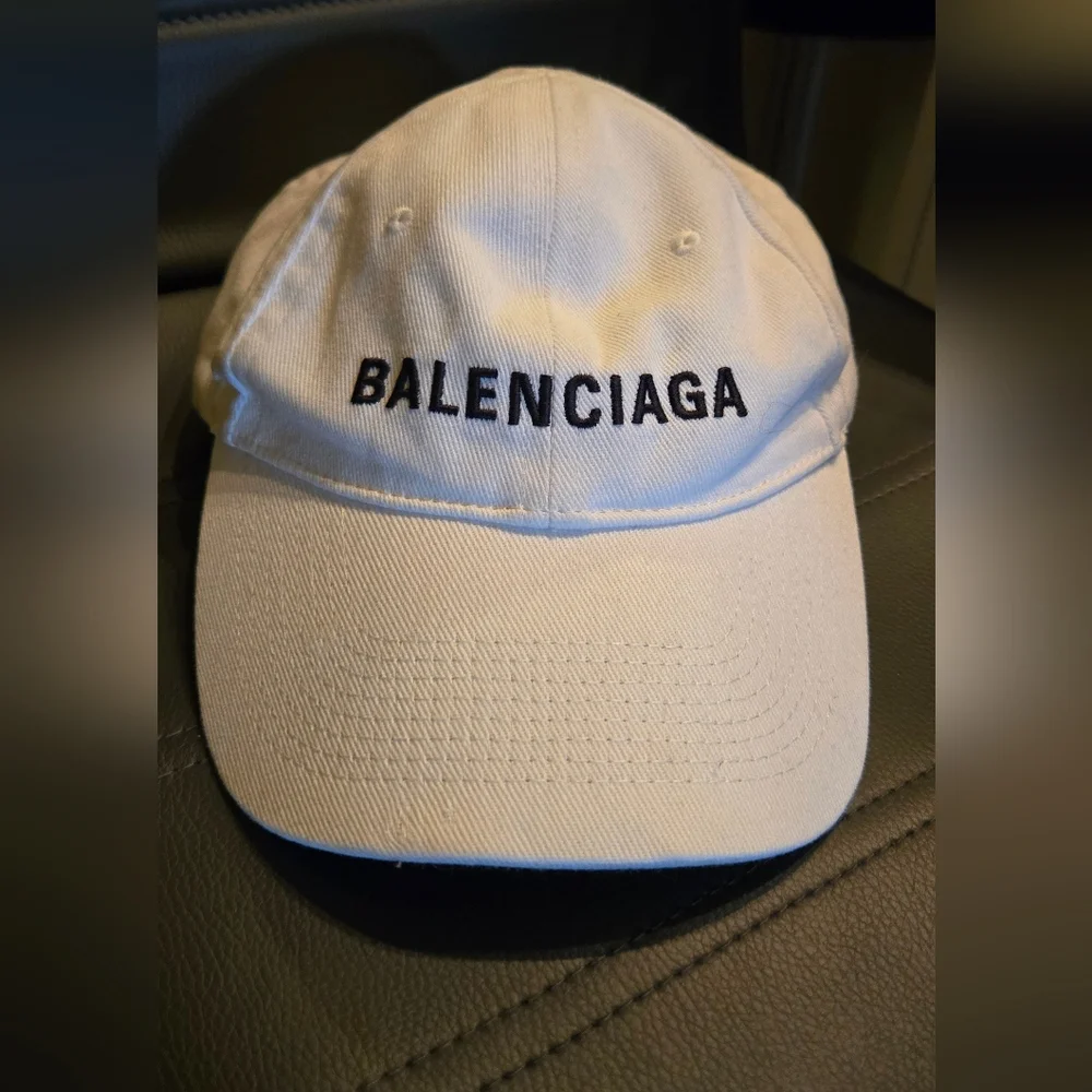 Balenciaga White Cap- Lower Price This Week Only - Picture 2 of 7